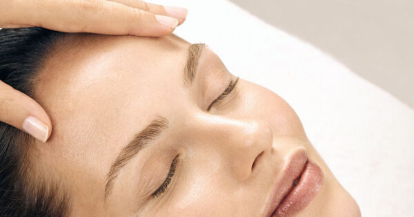 1 Tratamiento facial Skeyndor lineas power: retinol, oxígeno, ácido hialurónico, vitamina C de 60 min.